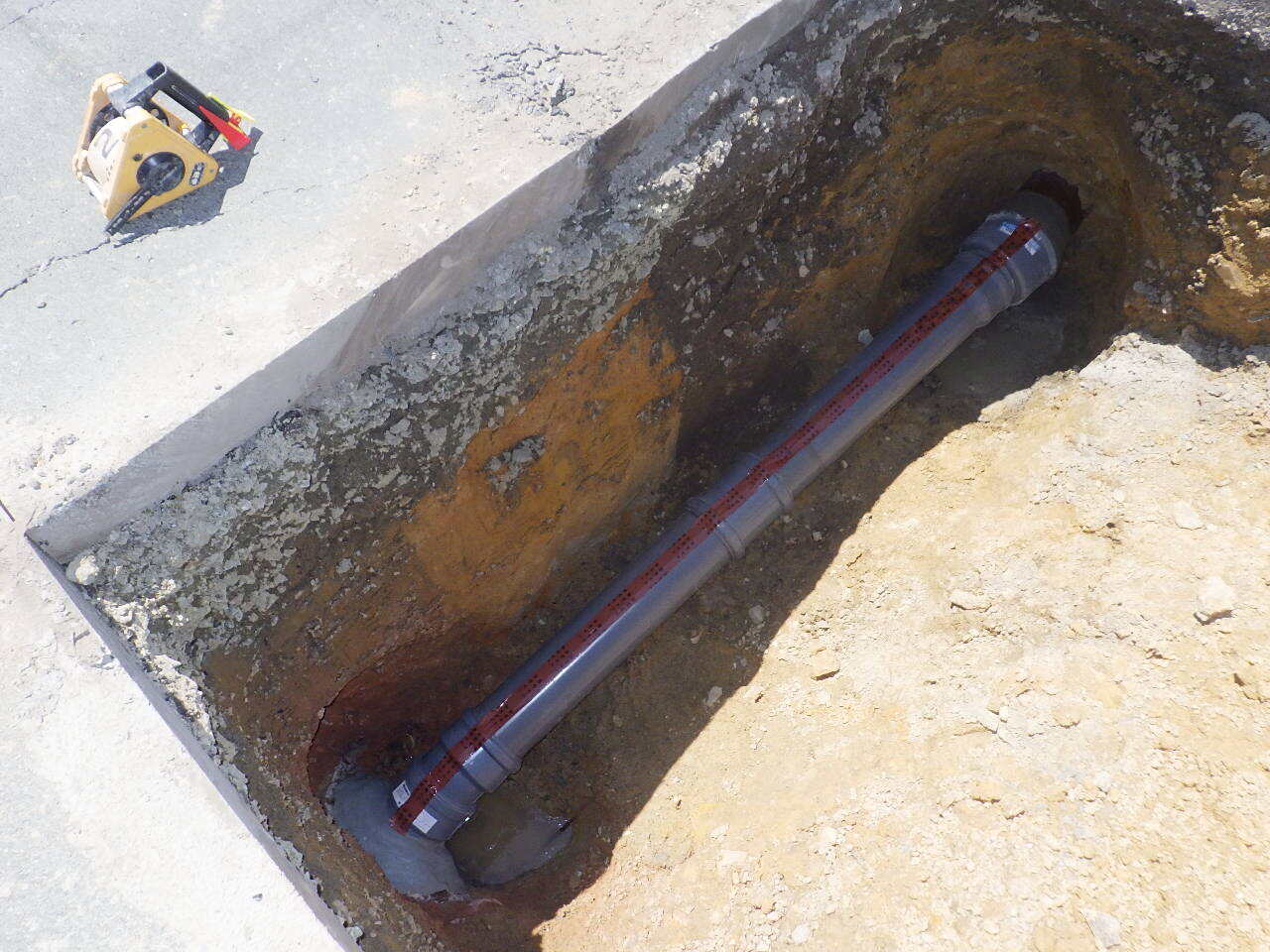 写真：路面排水工事1のイメージ